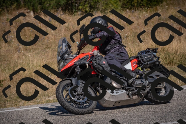 20250809112758-_5000279_am_