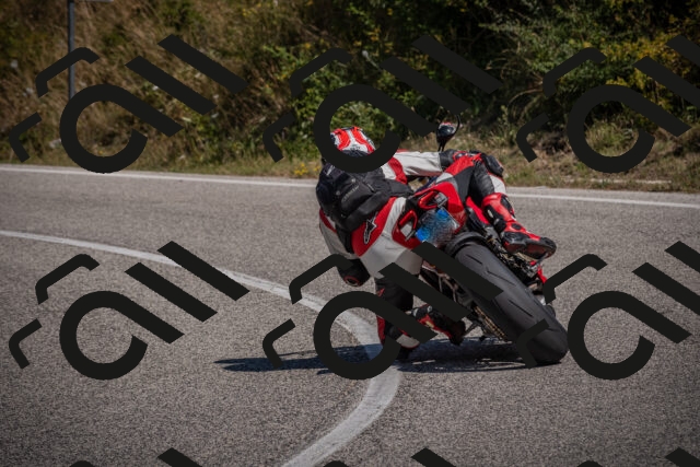 20250809113555-_5000336_am_