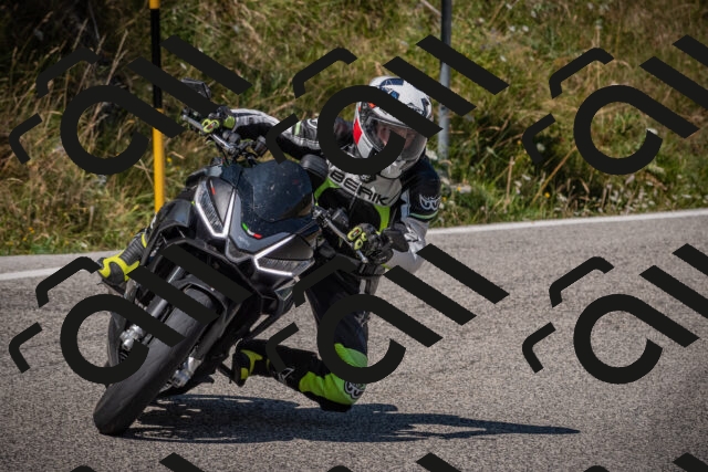 20250809113608-_5000338_am_