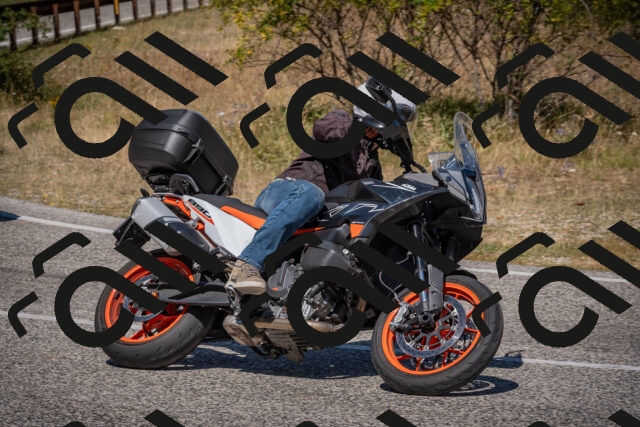 20250809113825-_5000356_am_