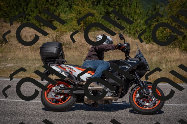 20250809113825-_5000357_am_