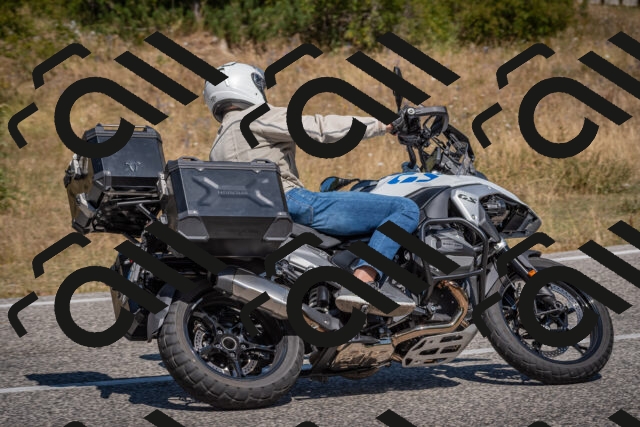 20250809114037-_5000390_am_