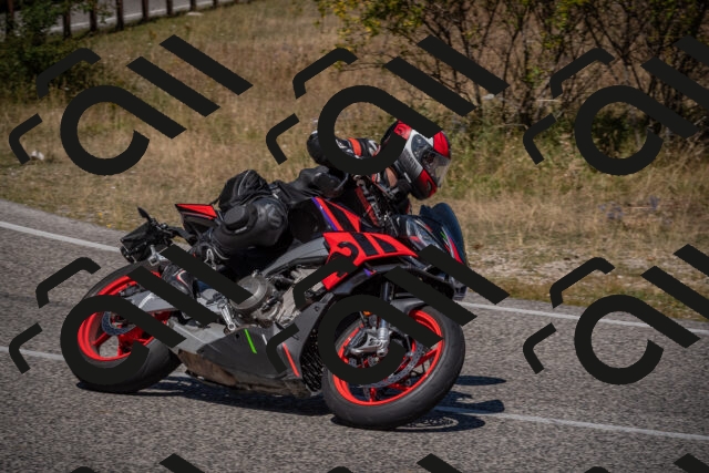 20250809114039-_5000392_am_