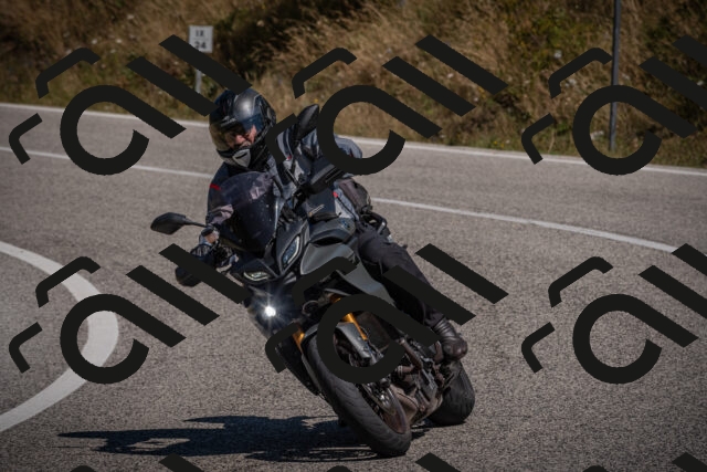 20250809114058-_5000398_am_