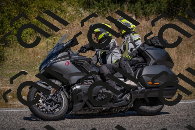 20250809114120-_5000415_am_