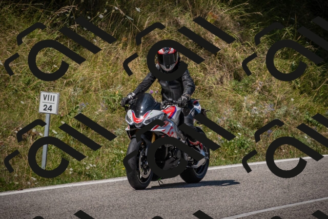 20250809114147-_5000429_am_