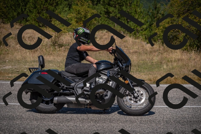 20250809114227-_5000437_am_