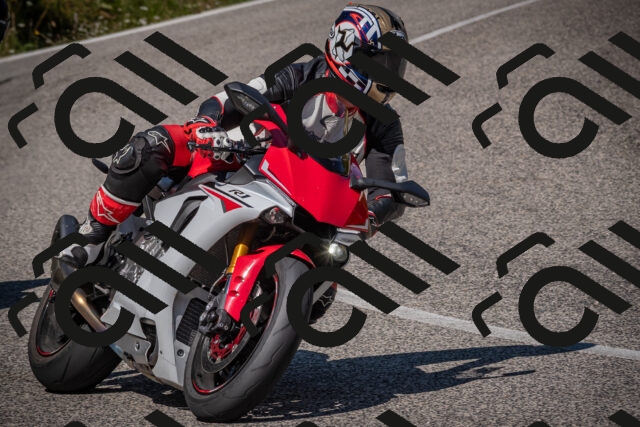 20250809114229-_5000438_am_