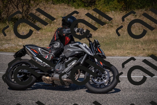 20250809114230-_5000440_am_