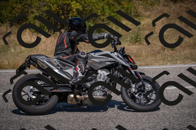 20250809114230-_5000441_am_