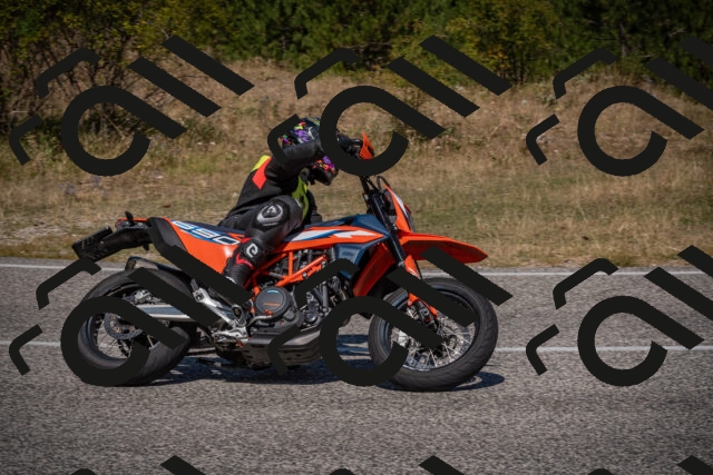 20250809114235-_5000444_am_