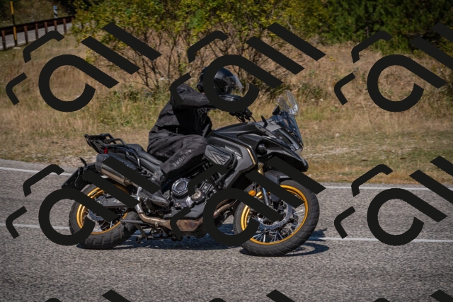 20250809114245-_5000449_am_