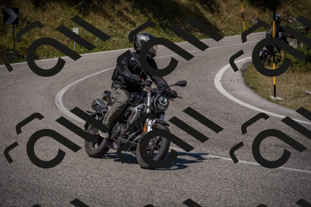 20250809114442-_5000464_am_