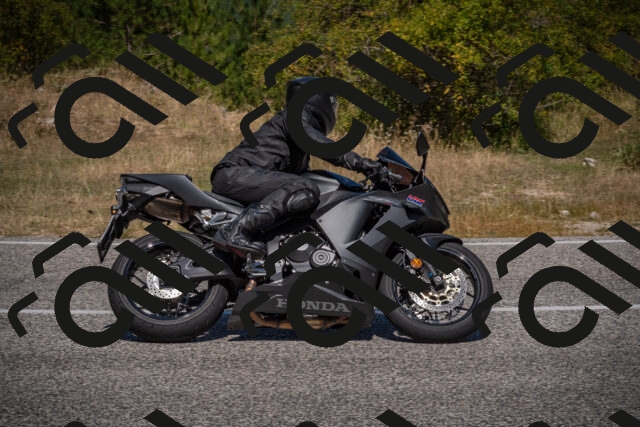 20250809114552-_5000483_am_