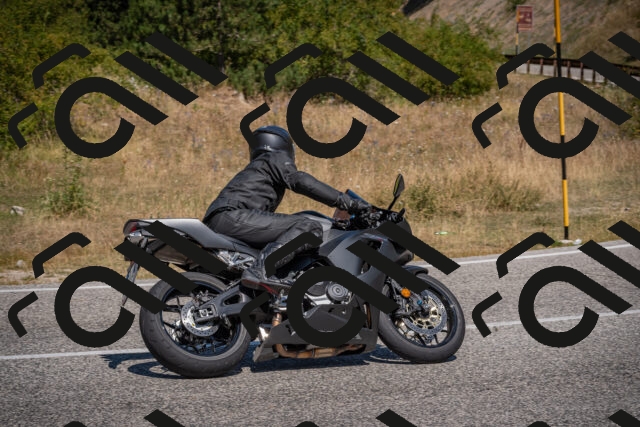 20250809114552-_5000484_am_