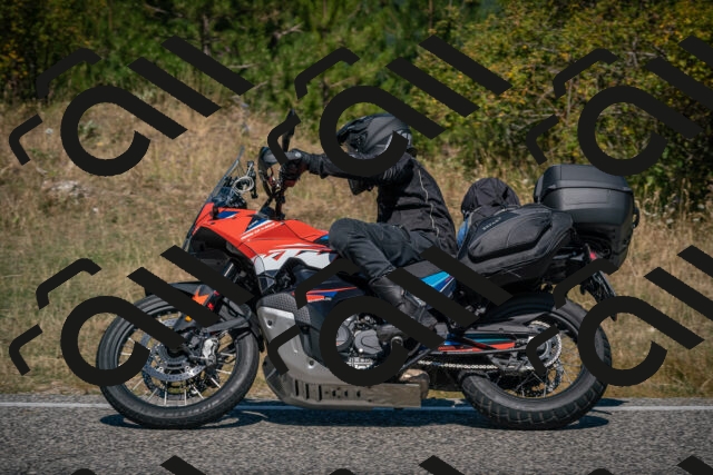 20250809114624-_5000488_am_