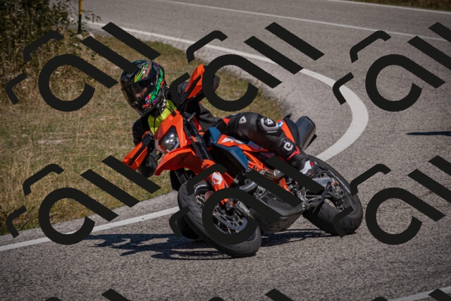 20250809114725-_5000494_am_