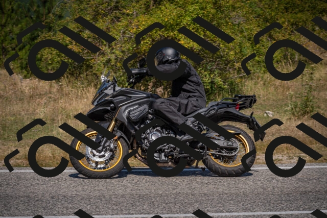 20250809114733-_5000502_am_