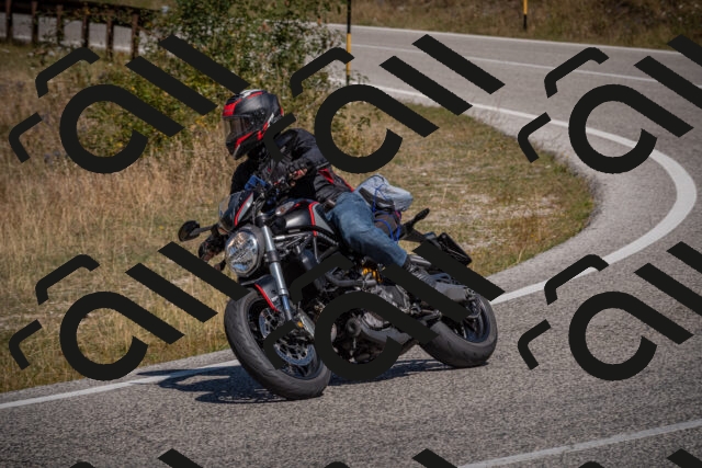 20250809115204-_5000551_am_