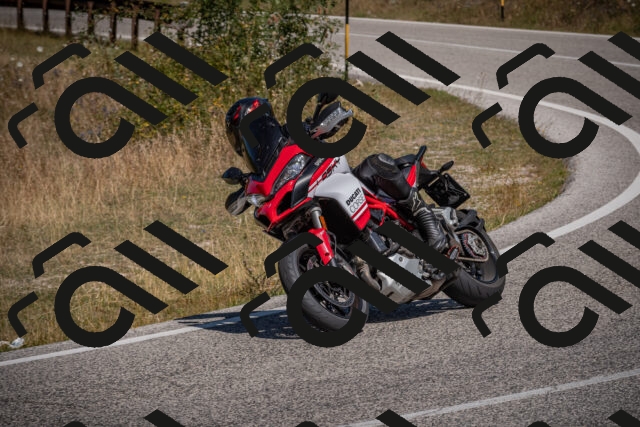 20250809115504-_5000584_am_