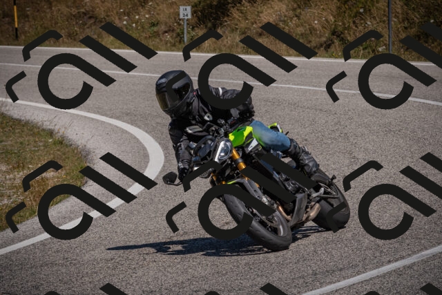 20250809120025-_5000651_am_