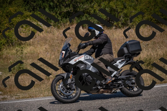 20250809120132-_5000676_am_