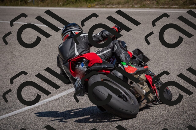 20250809120221-_5000710_am_