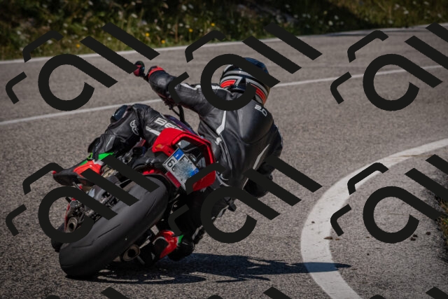 20250809120444-_5000728_am_