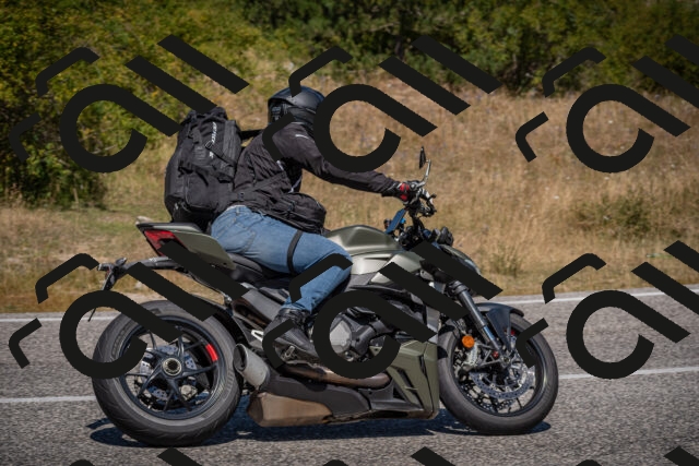 20250809120922-_5000769_am_