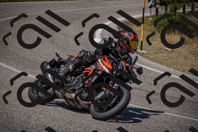 20250809120957-_5000780_am_