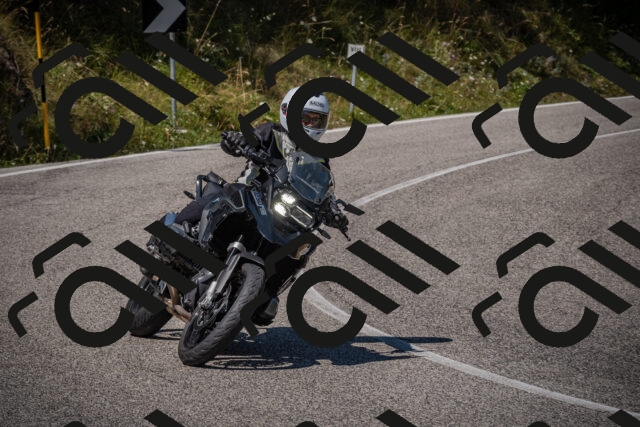 20250809121022-_5000784_am_