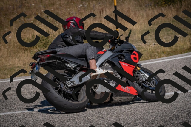 20250809121204-_5000819_am_