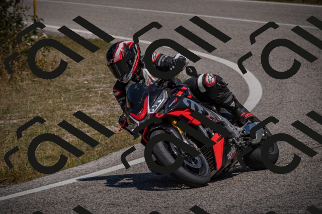 20250809121211-_5000821_am_