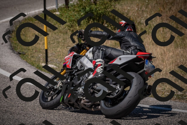 20250809121215-_5000827_am_