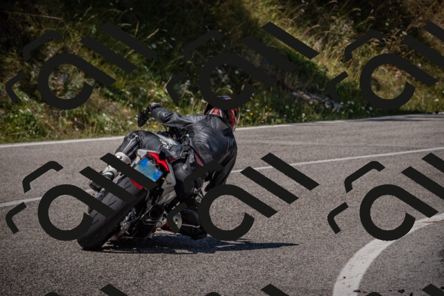 20250809121216-_5000830_am_