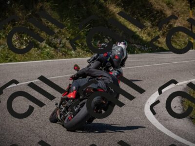 20250809121217-_5000833_am_