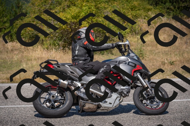 20250809121327-_5000845_am_