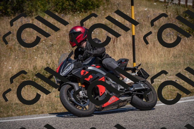 20250809121343-_5000854_am_