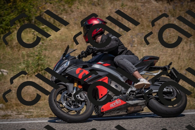 20250809121343-_5000855_am_