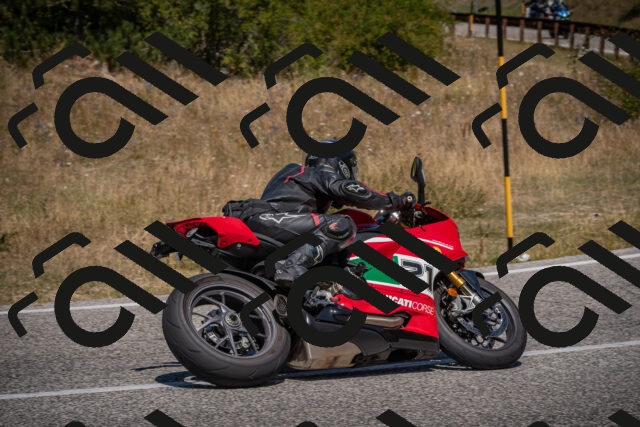 20250809121355-_5000868_am_