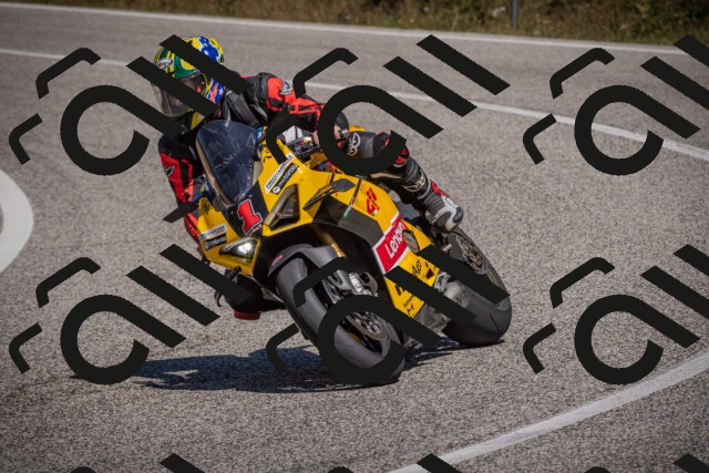 20250809121428-_5000874_am_