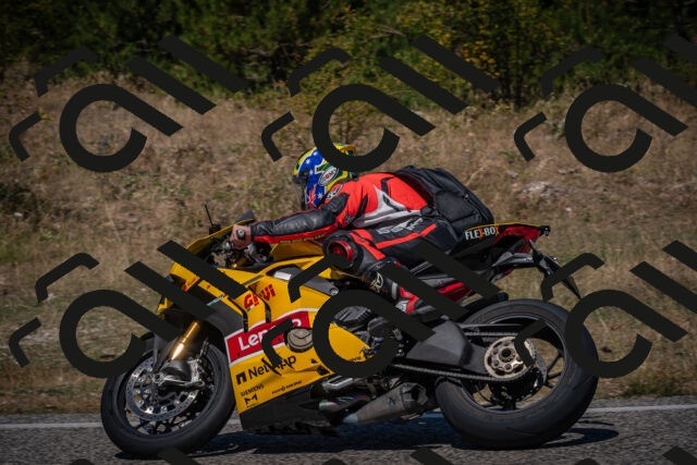 20250809121429-_5000876_am_