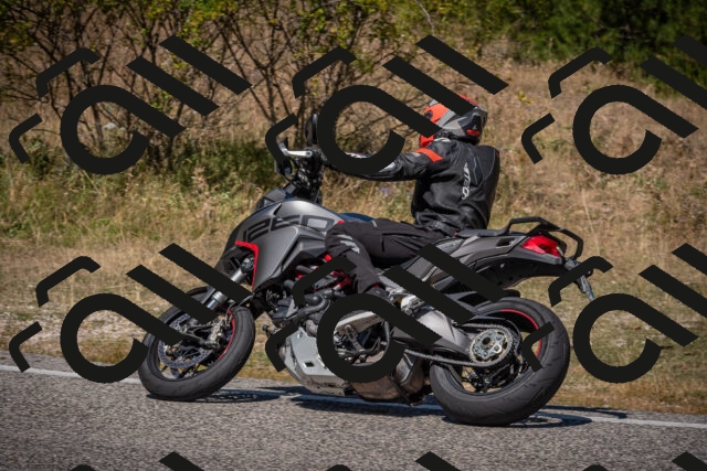 20250809121445-_5000887_am_