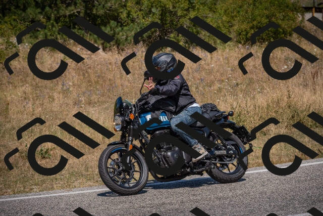 20250809121524-_5000895_am_