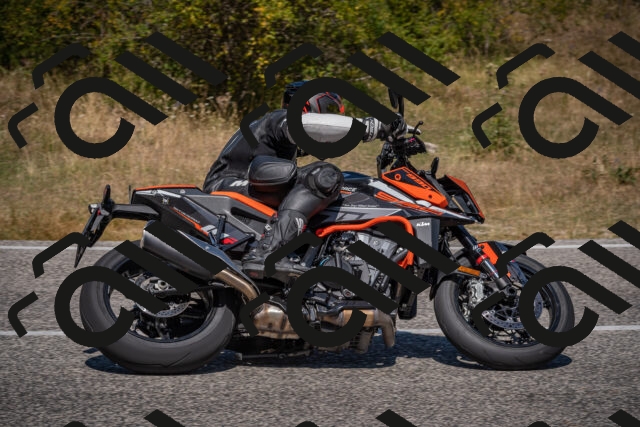 20250809121611-_5000900_am_