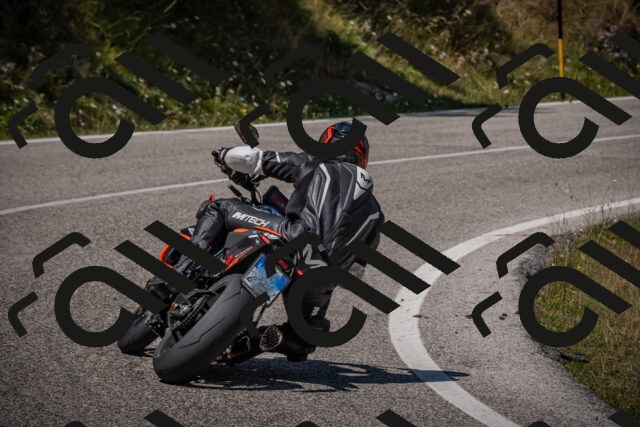 20250809121742-_5000908_am_