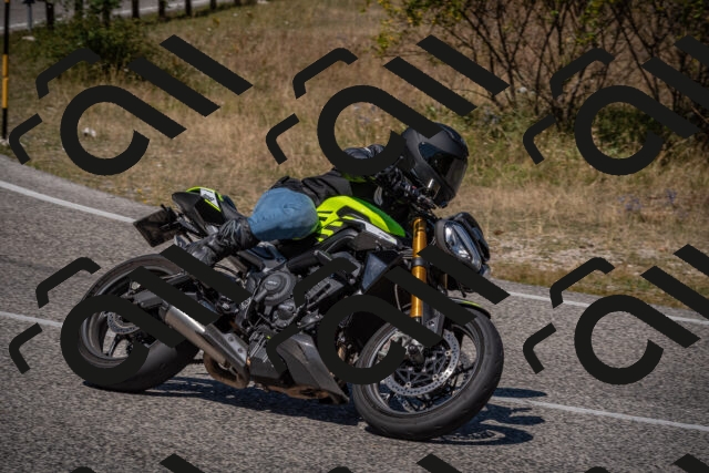 20250809121948-_5000927_am_