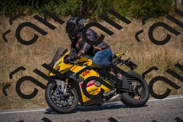 20250809122101-_5000933_am_