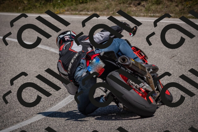 20250809122115-_5000937_am_