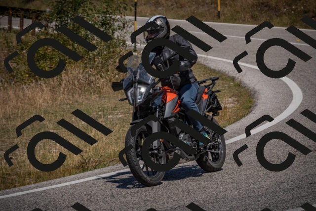 20250809122128-_5000940_am_